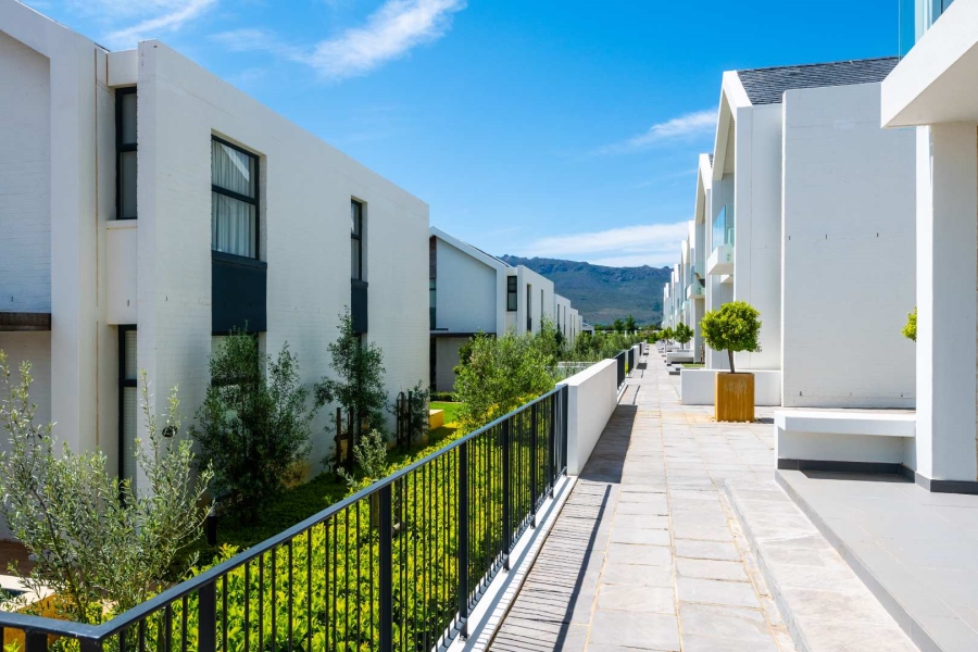 To Let 2 Bedroom Property for Rent in Val De Vie Estate Western Cape